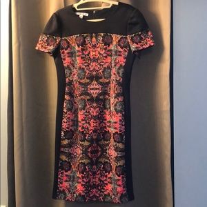 Multi-color flattering scuba dress size 6